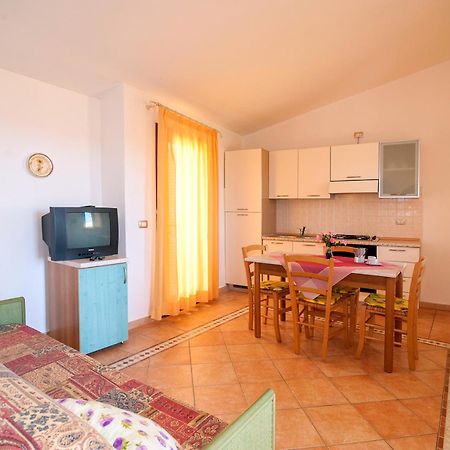 Aparthotel Li Troni Budoni Exterior foto