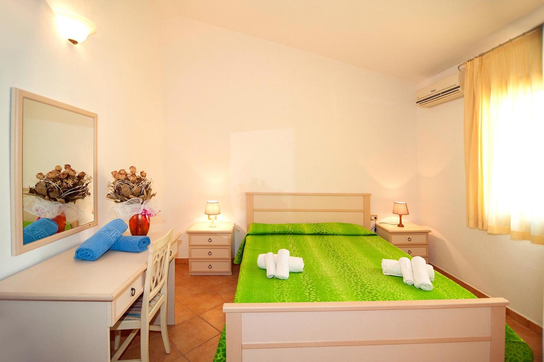 Aparthotel Li Troni Budoni Exterior foto