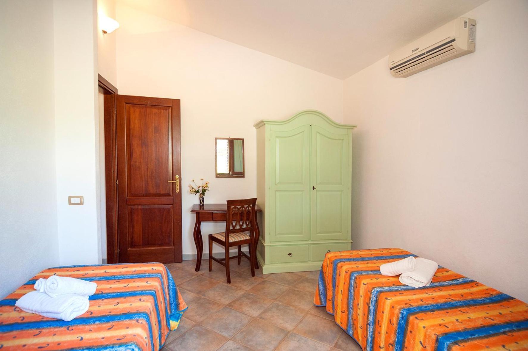 Aparthotel Li Troni Budoni Exterior foto