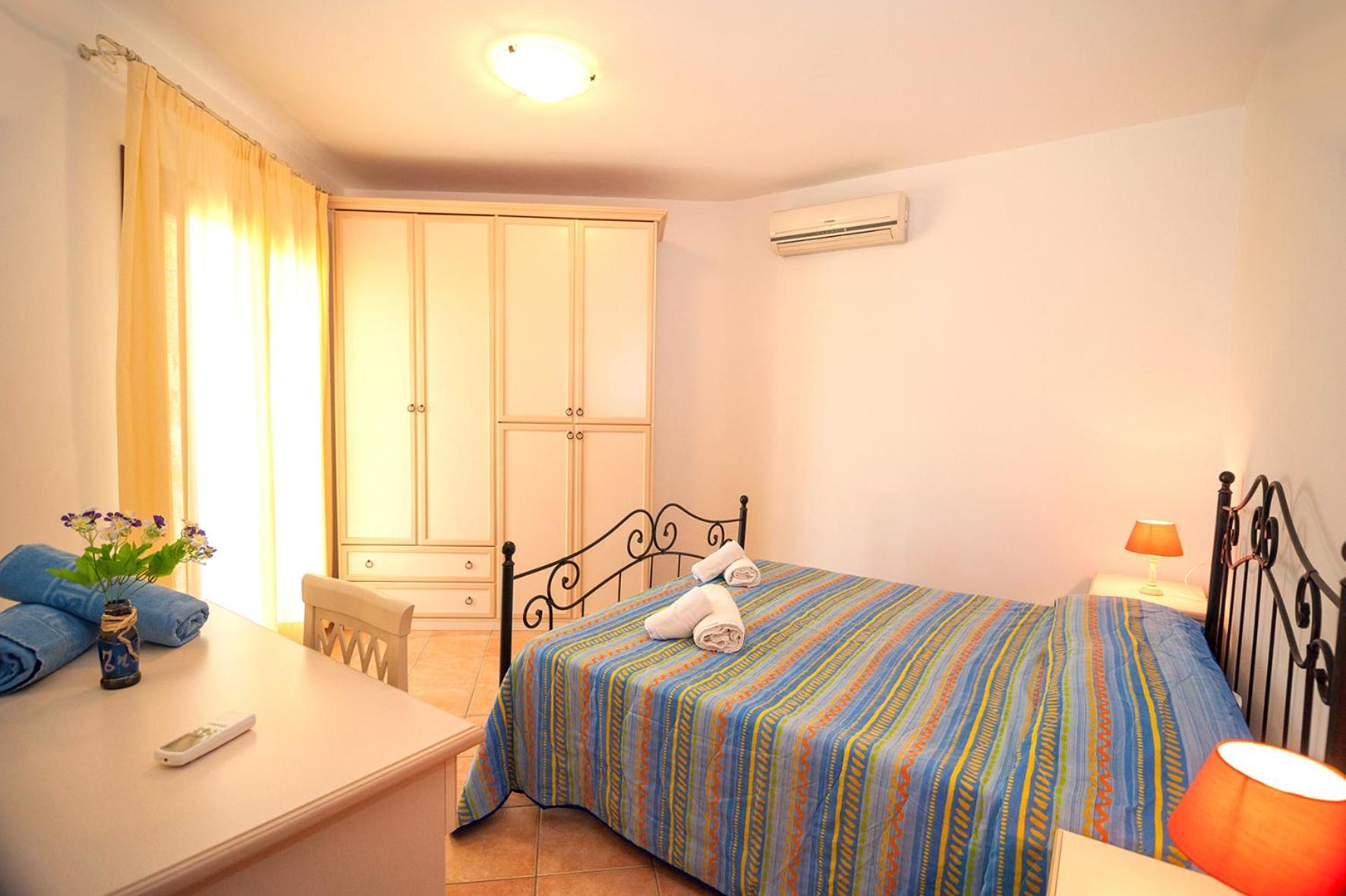 Aparthotel Li Troni Budoni Exterior foto