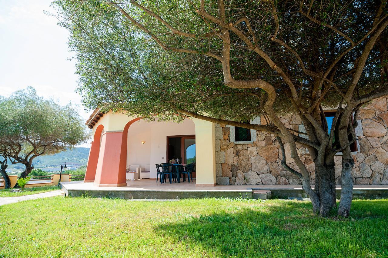Aparthotel Li Troni Budoni Exterior foto